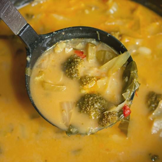 Thai mixed vegetable soup