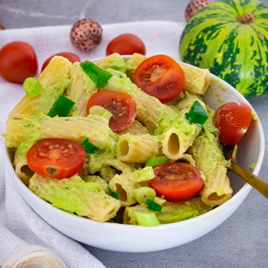 Easy Avocado Pesto with Pasta