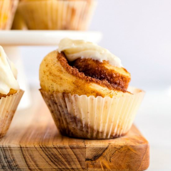 Cinnamon Roll Cupcakes