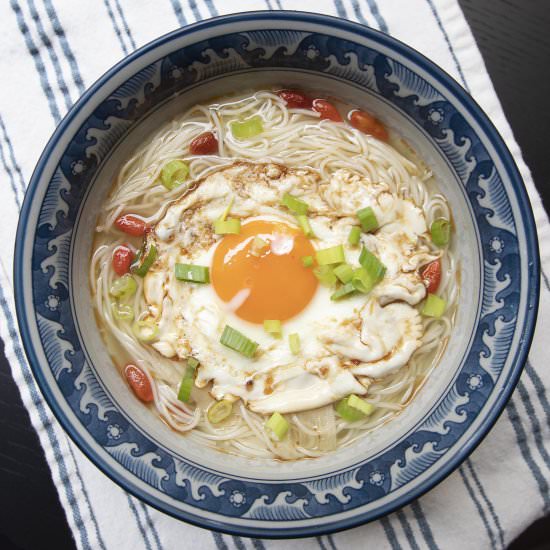 Sesame oil and egg misua