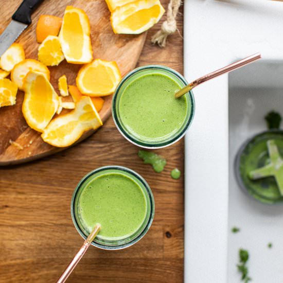 Kale and orange smoothie