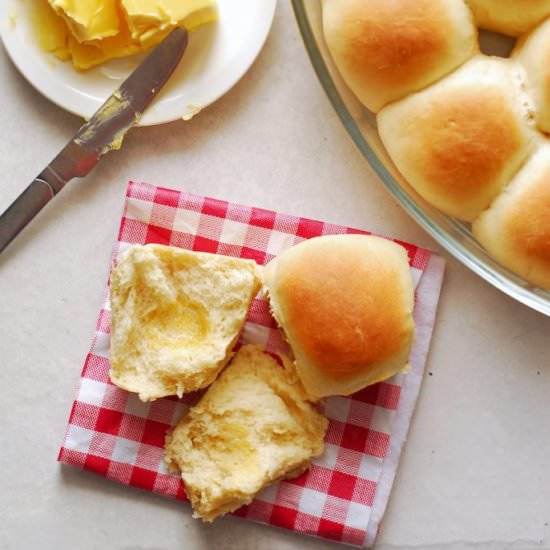 PERFECT DINNER ROLLS
