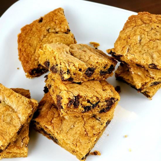 chocolate chip cookie bars