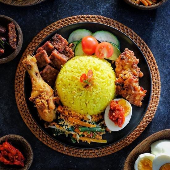 Indonesian Yellow Rice Set