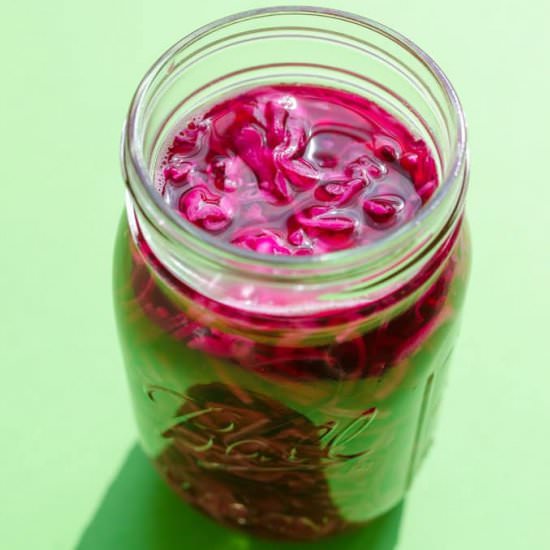 Easy Pickled Red Cabbage