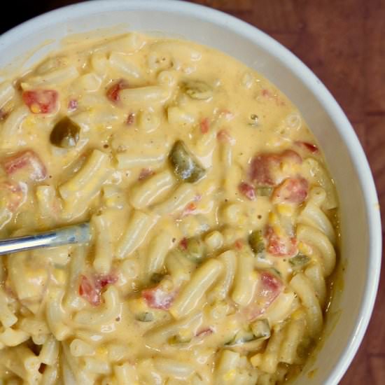 JALAPEÑO CHEDDAR VEGAN MAC & CHEESE