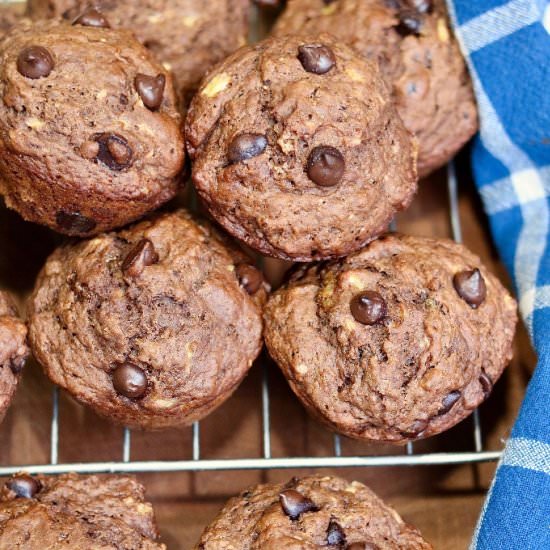 VEGAN CHOCOLATE BANANA MUFFINS