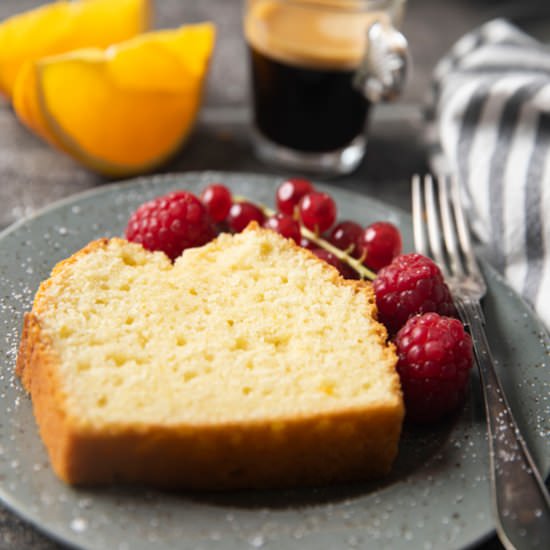 Quick & Easy Yogurt Cake