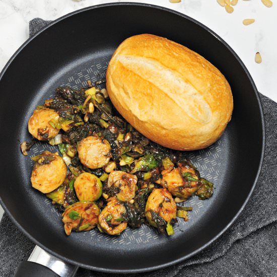 Green stew with Brussels sprouts