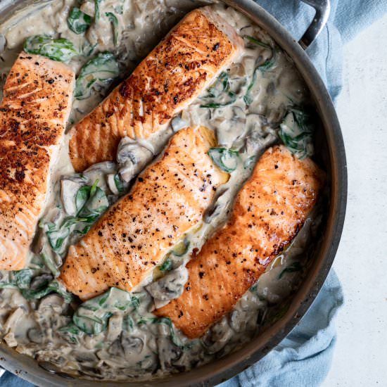 WHOLE30 SALMON WITH CREAM SAUCE