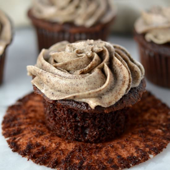 Chocolate Cupcakes with Cookies