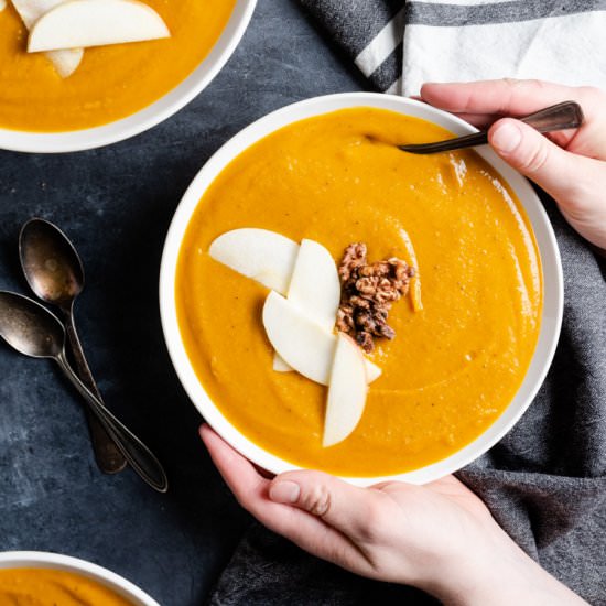 Roasted Kabocha Squash & Apple Soup