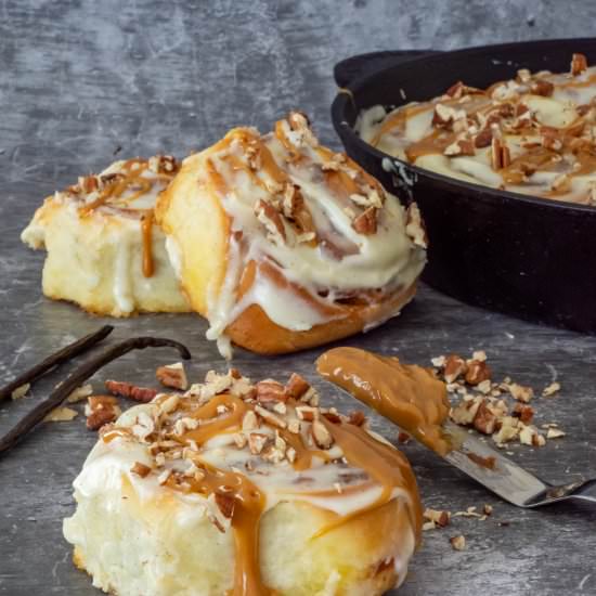 Dulche de Leche Cinnamon Rolls