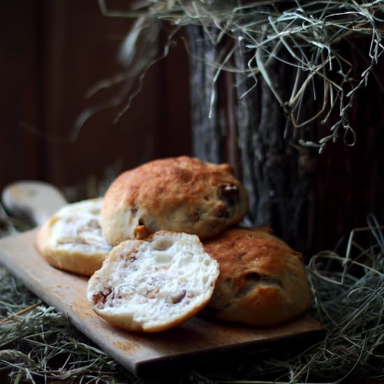 Walnut buns