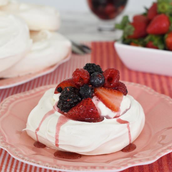 Vanilla Bean Pavlova & Mini Pavlova