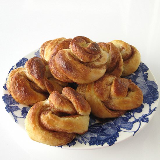 Swedish Cinnamon Buns – Kanelbullar