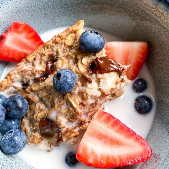 Chocolate Chip Cookie Baked Oatmeal