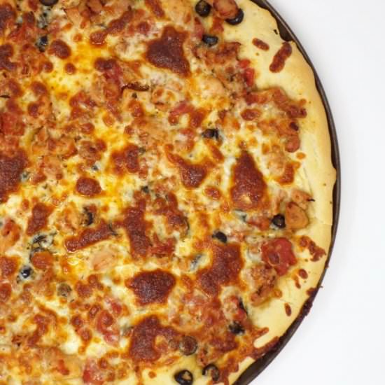 Chicken Puttanesca Pizza
