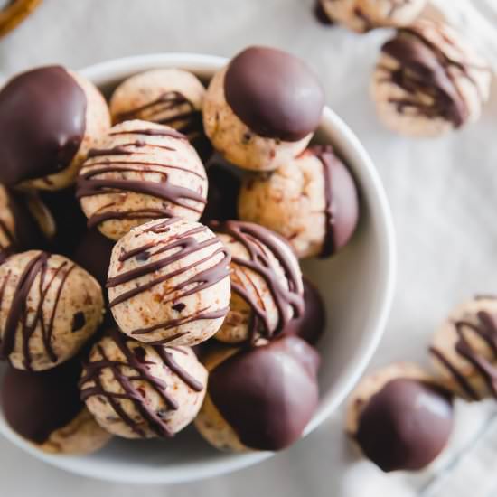 Healthy Cookie Dough Bites