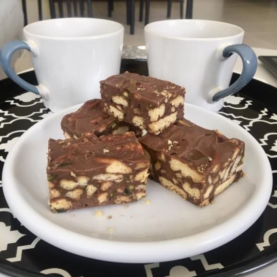 CHOCOLATE LAZY CAKE WITH TAHINI