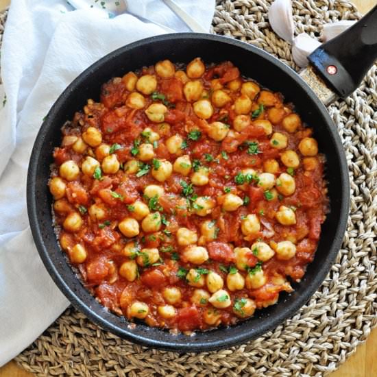 Spanish GARBANZO BEAN SKILLET