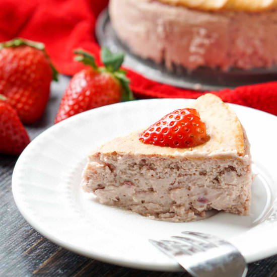 Easy Keto Berry Cheesecake