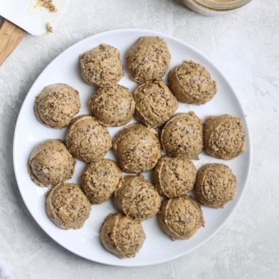 Peanut Butter Chia Balls