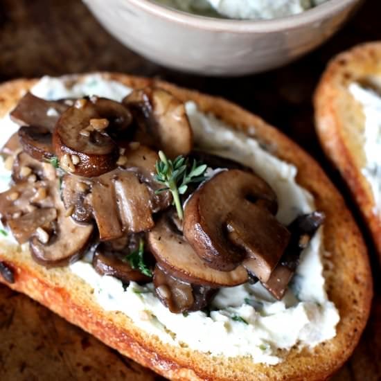 Mushroom Toast with Ricotta Spread