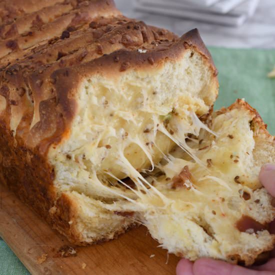 Bacon & Pepper Jack Pull Apart Bread