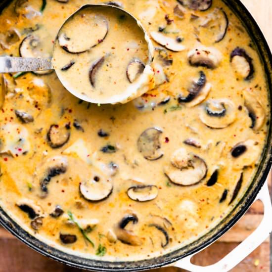 Creamy Vegan Mushroom Soup