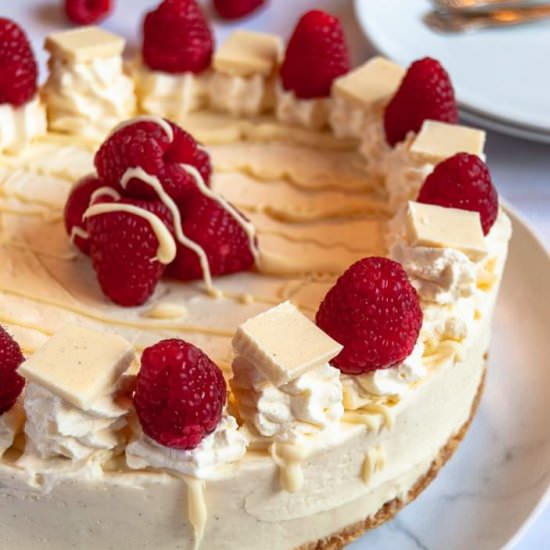 White chocolate Raspberry Cheesecake
