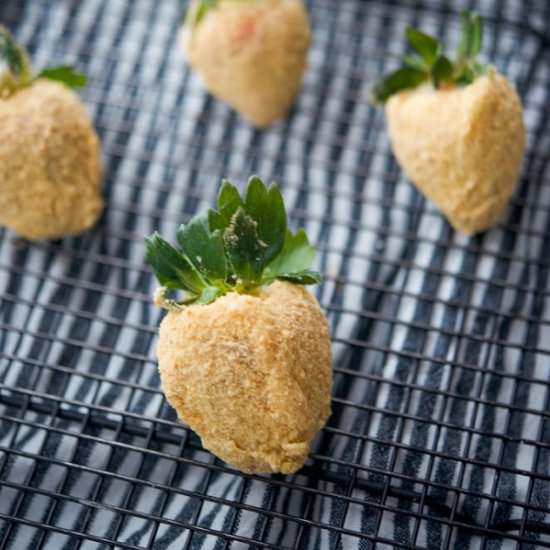 Cheesecake Coated Strawberries