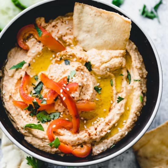 Roasted red pepper hummus