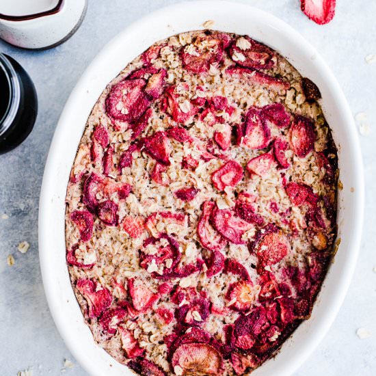 Healthy Strawberry Baked Oatmeal