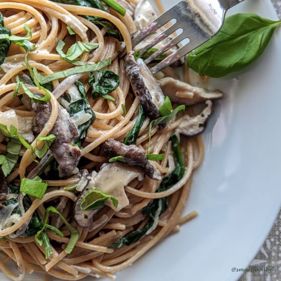 Shiitake, spinach & coconut pasta