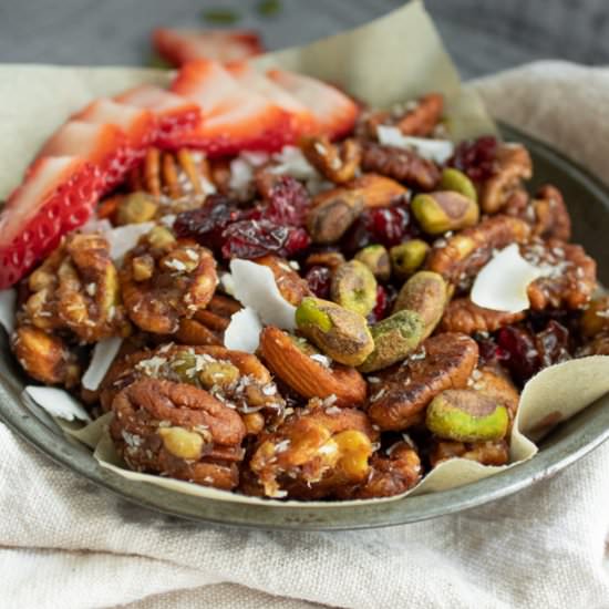 sweet & spicy trail mix