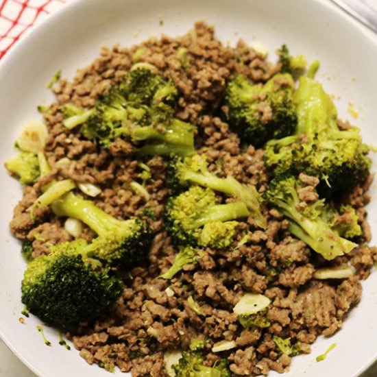 Keto Ground Beef and Broccoli