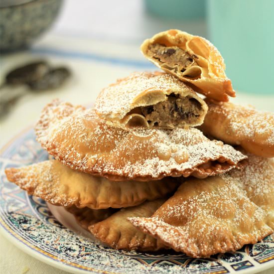 Cassatelle with Chickpea Filling