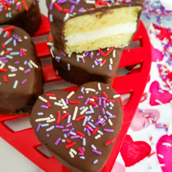 Valentine’s Snack Cakes