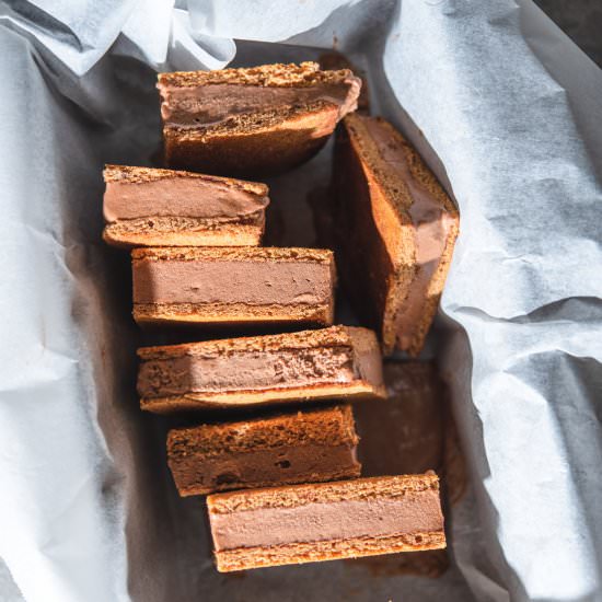 Healthy Paleo Ice Cream Sandwiches