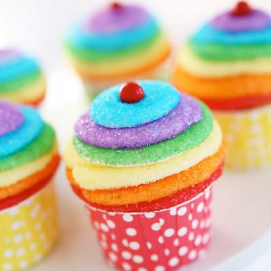 Easy Rainbow Cupcakes