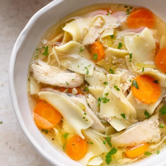 crockpot chicken noodle soup