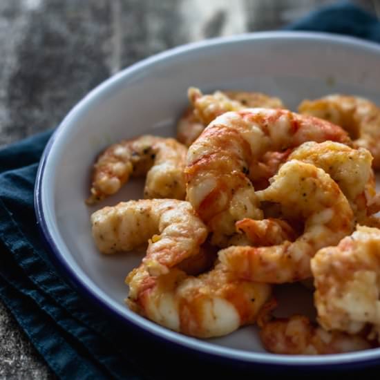 Juicy oven-fried shrimps