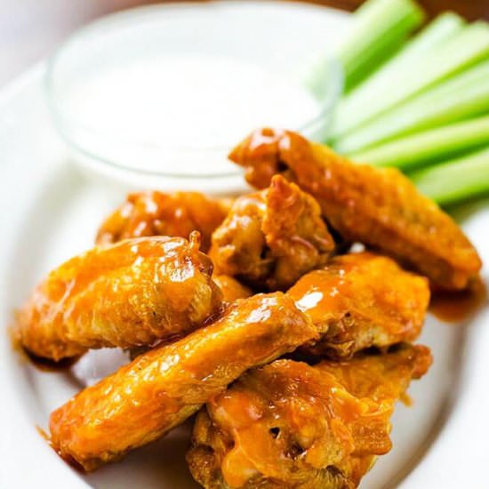 AIR FRYER BUFFALO CHICKEN WINGS