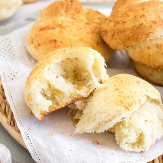 Soft garlic knots