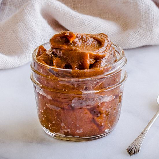 How to Make Date Paste (vegan)