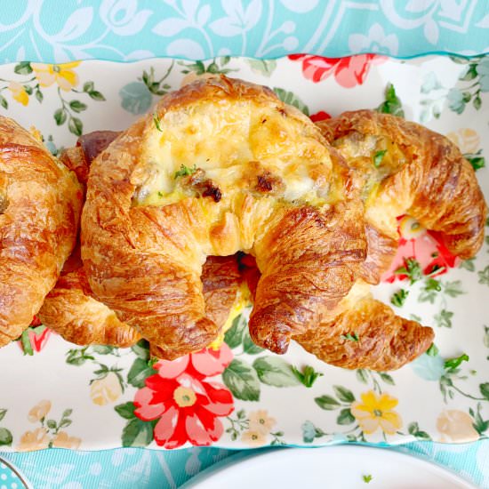 Steak and Egg Croissant Boats