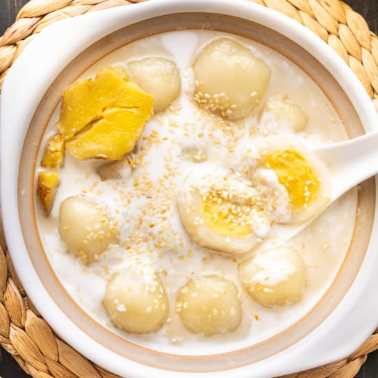 Vietnamese Glutinous Rice Balls