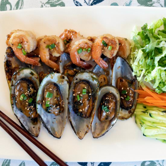 Mussels & Shrimp Asian Garlic Sauce