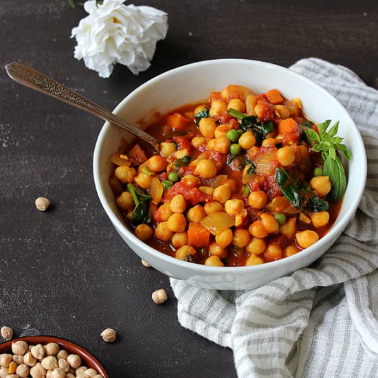 Spiced chickpea stew (vegan)